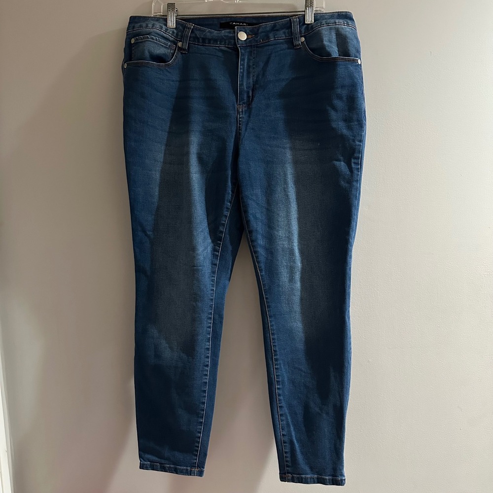 Tahari Women Kelly Mid Rise Skinny Jeans Blue Wash Size 16W
